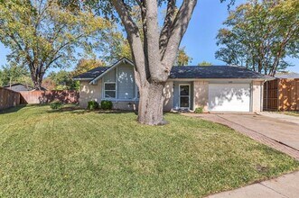 439 Clover Ln in Garland, TX - Building Photo - Building Photo