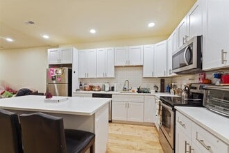 1945 N Gratz St, Unit B in Philadelphia, PA - Building Photo - Building Photo