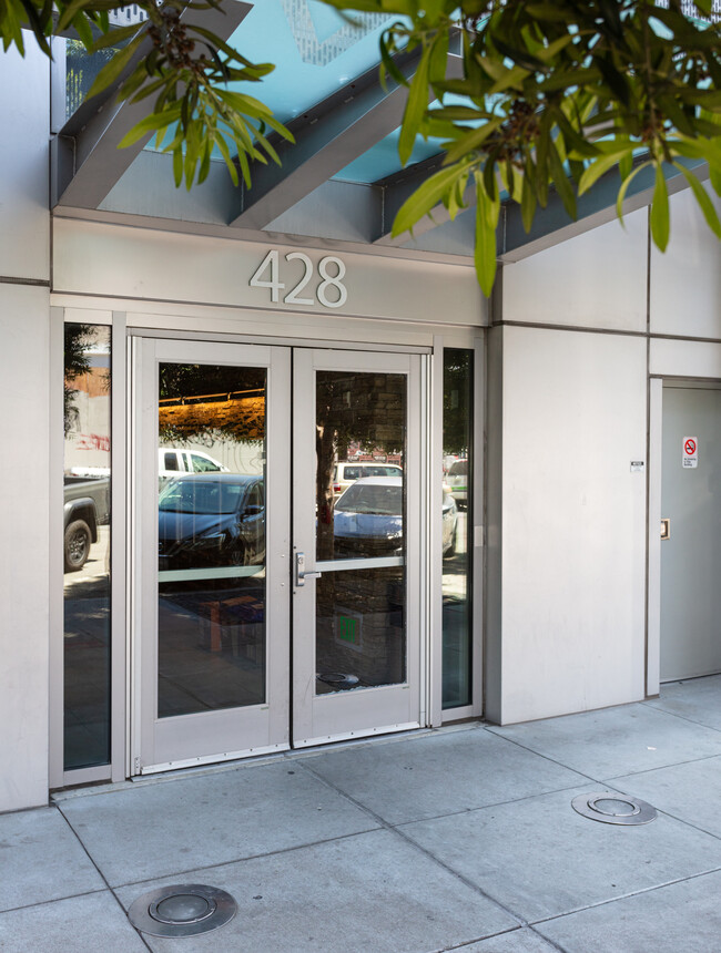 428 Alice St, Unit 722 in Oakland, CA - Foto de edificio - Building Photo