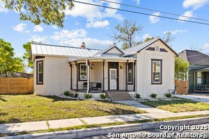 114 Omaha St in San Antonio, TX - Building Photo - Building Photo