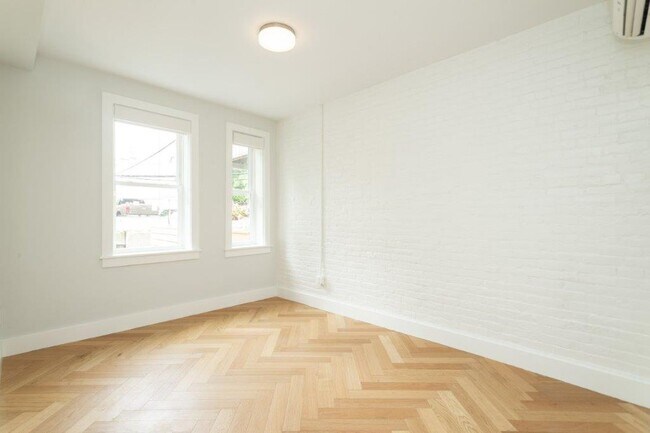462 Massachusetts Ave, Unit 3 in Boston, MA - Building Photo - Building Photo