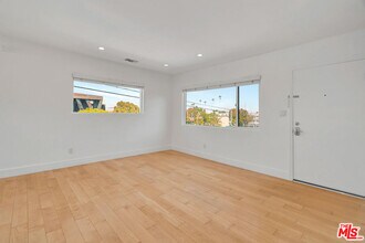 119 Paloma Ave in Los Angeles, CA - Building Photo - Building Photo
