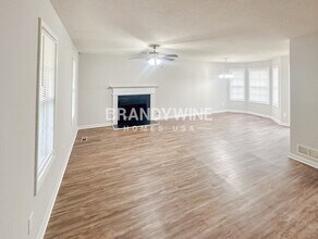 700 Newport Dr in Villa Rica, GA - Foto de edificio - Building Photo