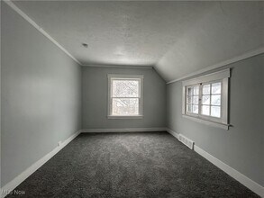 3233 W 94th St in Cleveland, OH - Building Photo - Building Photo