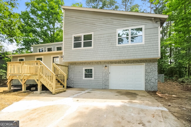 property at 6862 Red Maple Dr