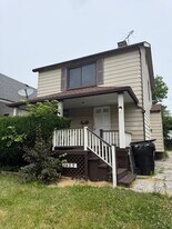 1485 E 172nd St in Cleveland, OH - Building Photo