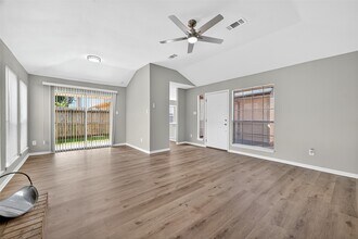 3111 Timber View Dr in Sugar Land, TX - Building Photo - Building Photo