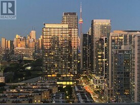 150 E Liberty St in Toronto, ON - Building Photo