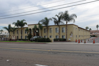 Cambridge Apartments in Chula Vista, CA - Building Photo - Building Photo