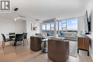 1289 Hornby St in Vancouver, BC - Building Photo