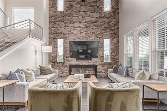 3165 Via Como in Henderson, NV - Building Photo - Building Photo