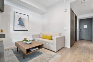 398 NE 5th St in Miami, FL - Building Photo