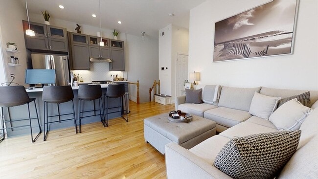 126 Princeton St in Boston, MA - Building Photo - Building Photo