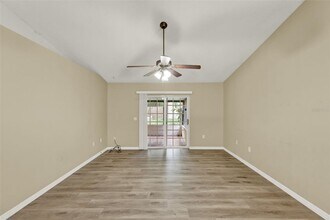 5340 Old Oak Tree Dr in Orlando, FL - Building Photo - Building Photo