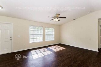 1052 Mosaic St in North Port, FL - Building Photo - Building Photo