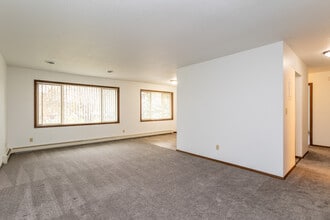 Cathy Ave Apartments in Sioux Falls, SD - Foto de edificio - Interior Photo
