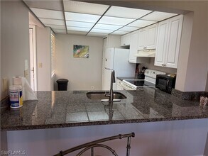 1085 Forest Lakes Dr in Naples, FL - Building Photo - Building Photo