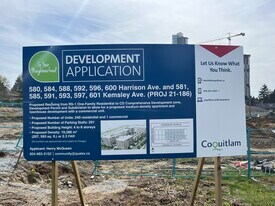 585-601 Kemsley Av in Coquitlam, BC - Building Photo
