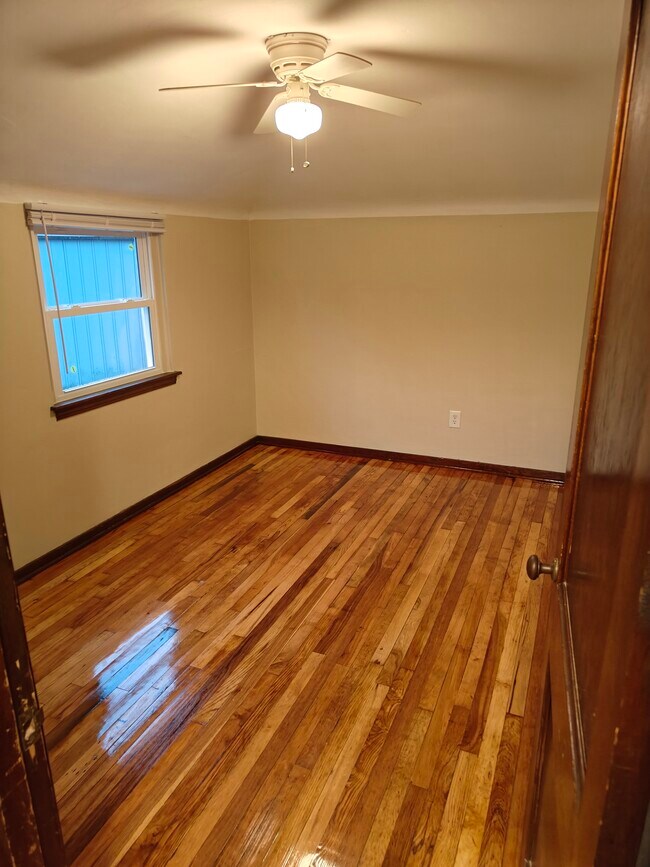 733 Ridgemont Dr in Pittsburgh, PA - Building Photo - Building Photo