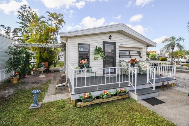 8628 Firwood Dr in Estero, FL - Building Photo - Building Photo