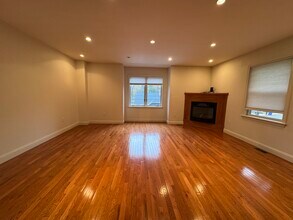 195 Forest St in Arlington, MA - Foto de edificio - Building Photo