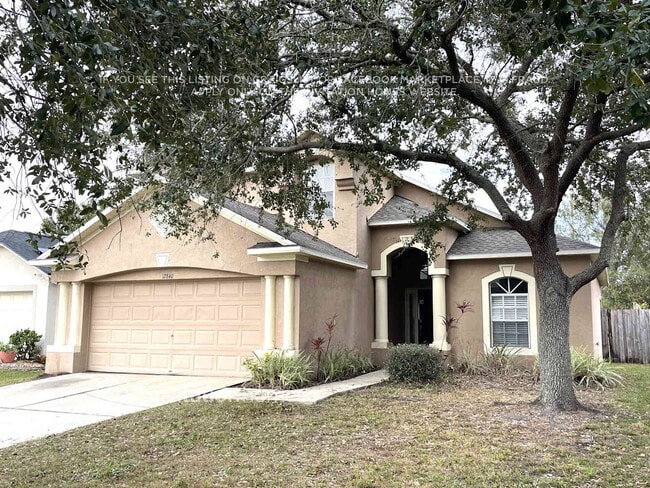 12840 Kings Lake Dr in Gibsonton, FL - Building Photo - Building Photo