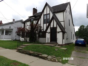 432 Pine St in Meadville, PA - Building Photo - Building Photo