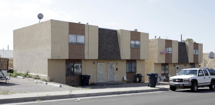 2100 High St SE in Albuquerque, NM - Building Photo - Building Photo