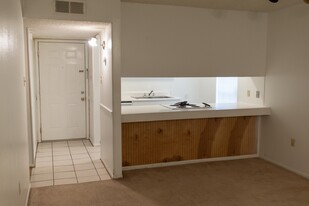 Oakwoods Apartments in Baton Rouge, LA - Building Photo