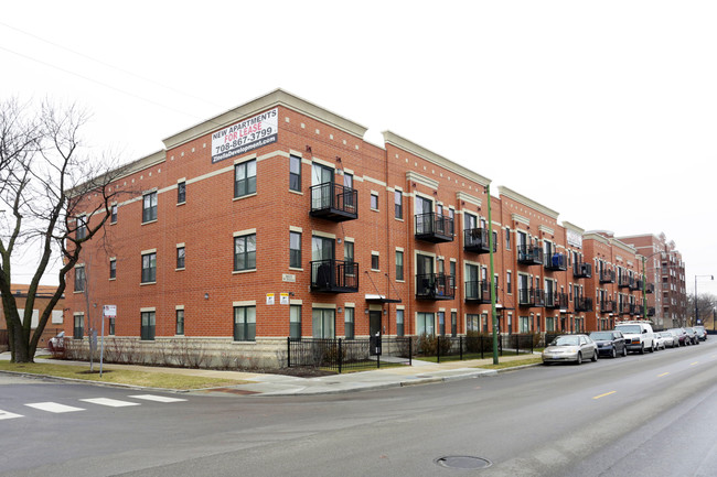 6602-6622 W Diversey Ave