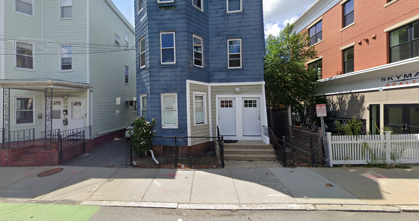 57 Webster Ave, Unit 1 in Somerville, MA - Building Photo