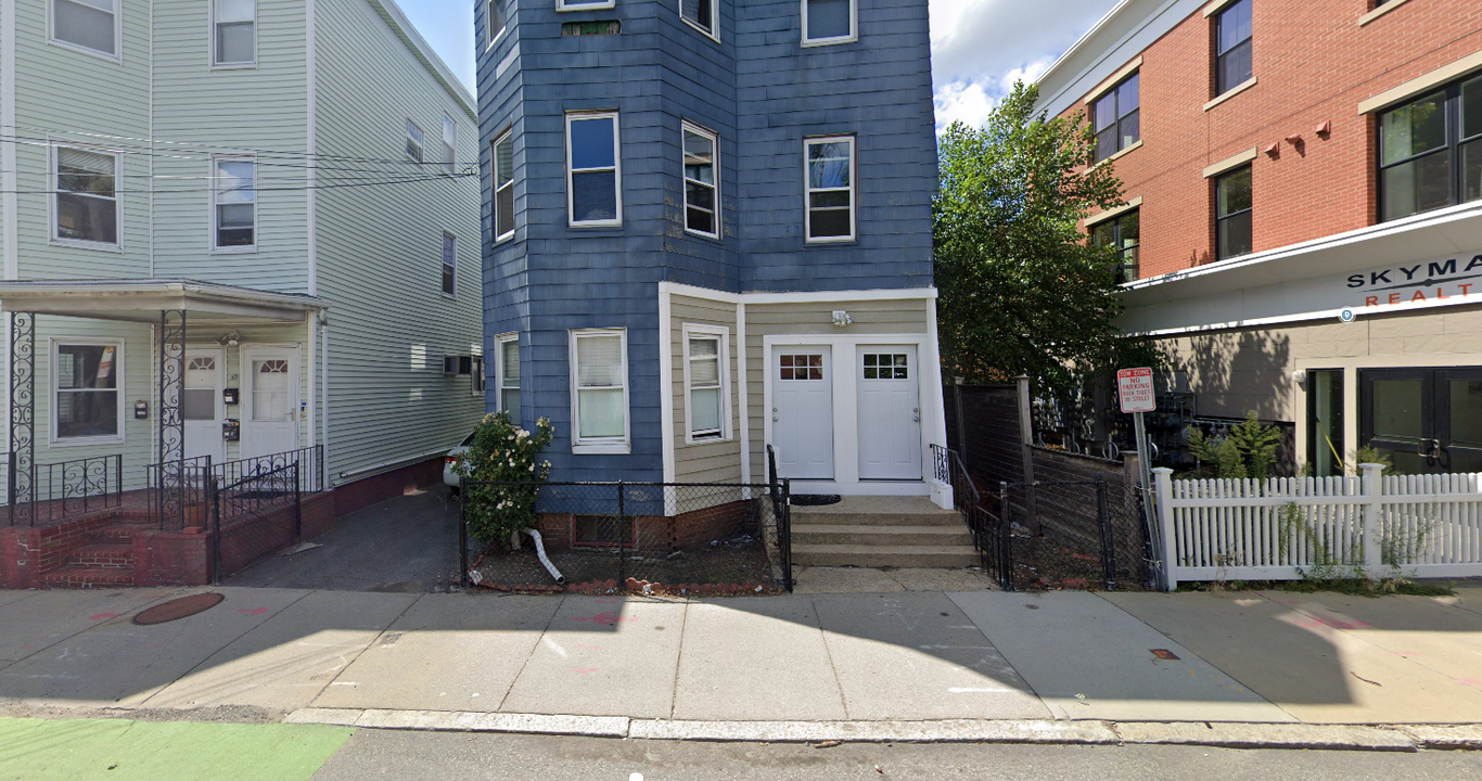 57 Webster Ave, Unit 1 in Somerville, MA - Foto de edificio