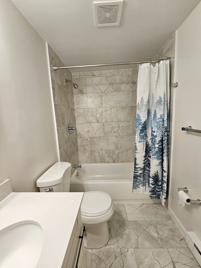 15 Spencer Rd, Unit 12E in Boxborough, MA - Foto de edificio - Building Photo