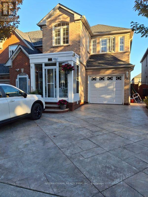 136 Tara Crescent in Markham, ON - Building Photo - Building Photo