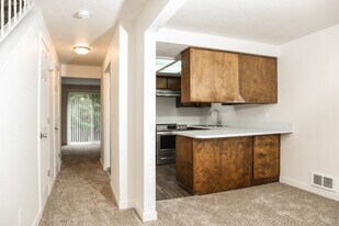 19301 36th Ave W, Unit 19301 in Lynnwood, WA - Building Photo