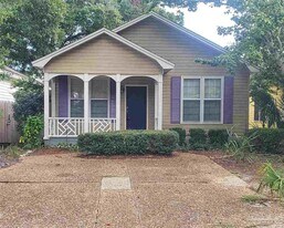 6 Palao Rd in Pensacola, FL - Building Photo