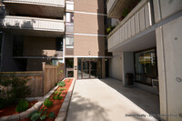 Gilboa Place in Ottawa, ON - Building Photo - Building Photo