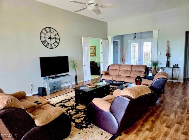 9129 Links Dr in Ft. Myers, FL - Building Photo