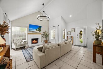 10518 Sand Pass Ln in Houston, TX - Foto de edificio - Building Photo