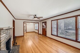3043 Cloverhurst Dr in East Point, GA - Building Photo - Building Photo