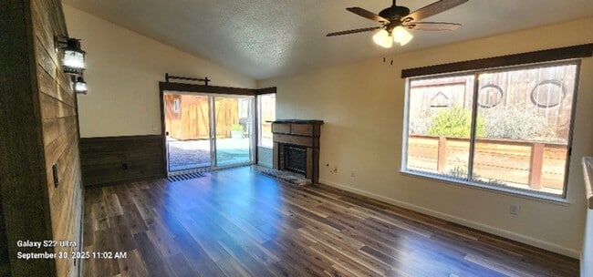 237 Souza Wy in Vallejo, CA - Building Photo - Building Photo