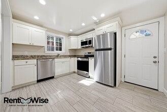 506 Chestnut St in San Carlos, CA - Building Photo - Building Photo