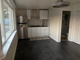 2503 Buena Flores in Fallbrook, CA - Building Photo