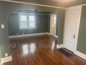 4116 E 5th St in Long Beach, CA - Building Photo - Building Photo