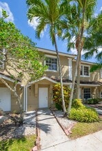 435 S W 122nd Terrace in Pembroke Pines, FL - Building Photo - Building Photo