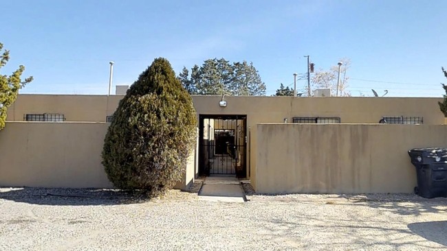 916 Alcazar St NE in Albuquerque, NM - Building Photo - Building Photo