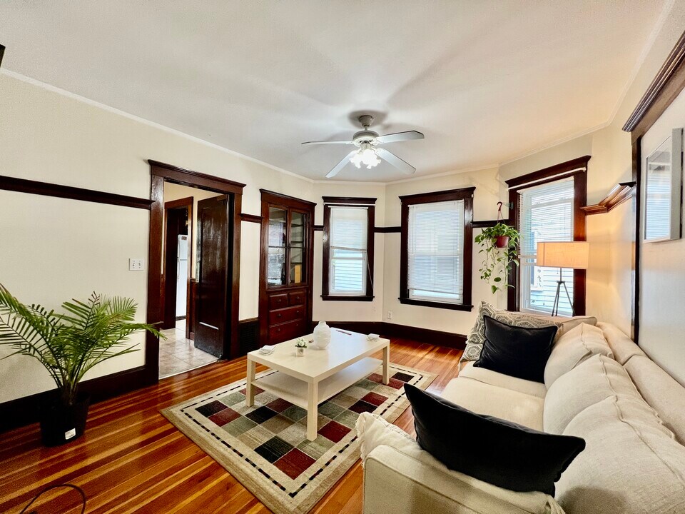 19 Turner St, Unit 2 in Boston, MA - Building Photo