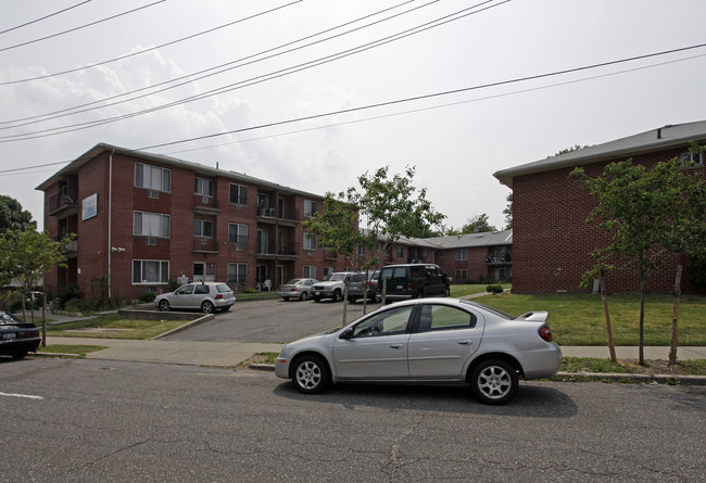 Peakmont Apartments in Staten Island, NY - Building Photo - Building Photo