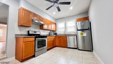 19 Mechanic St in Millburn, NJ - Building Photo - Building Photo