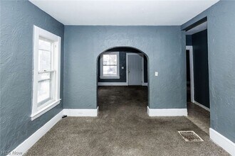 2142 W 105th St in Cleveland, OH - Building Photo - Building Photo
